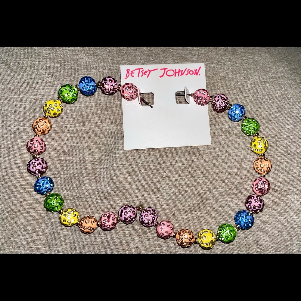 Never used betsey Johnson hop earrings